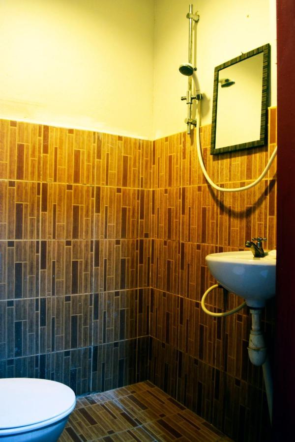 Warisan Family Inn Semporna Eksteriør billede