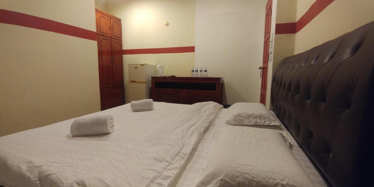 Warisan Family Inn Semporna Eksteriør billede